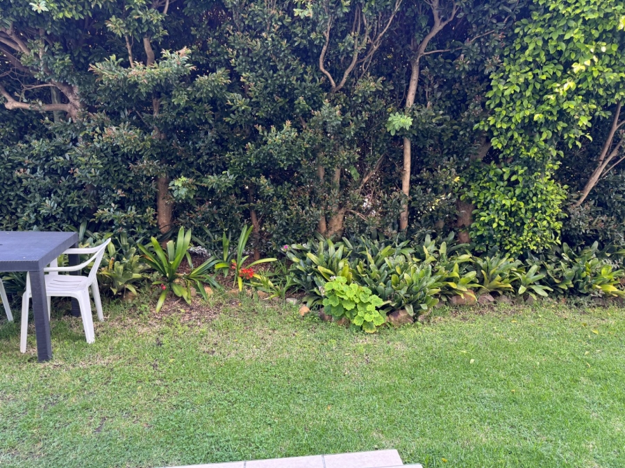 To Let 4 Bedroom Property for Rent in Bowtie Western Cape